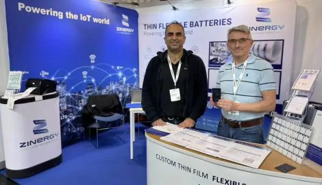 Zinergy's team presenting their thin and flexible batteries at their booth at the EW conference